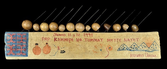 Tabla para ceremonia de pubertad femenina. Colección Museo Universitario. Universidad de Antioquia. MET 031. Foto: Clark Rodríguez.